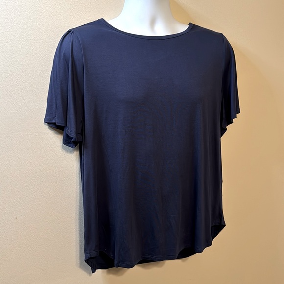 NINE WEST Flutter Sleeve Top. Size XL - Picture 12 of 13